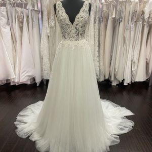PRONOVIAS Wedding Gown